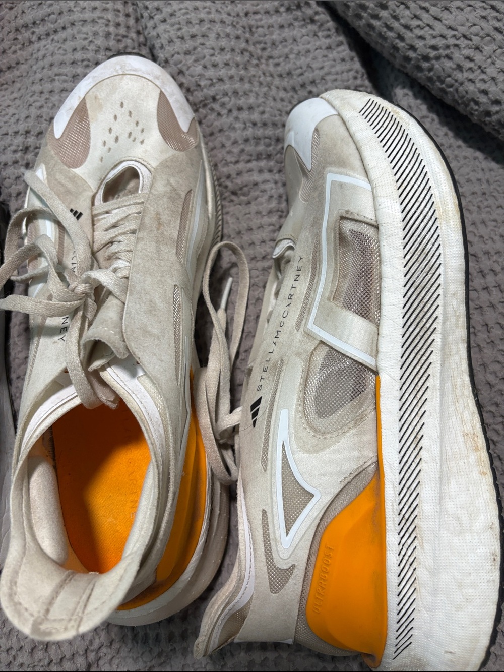 Stella McCartney Beige Sneakers with Orange Inners